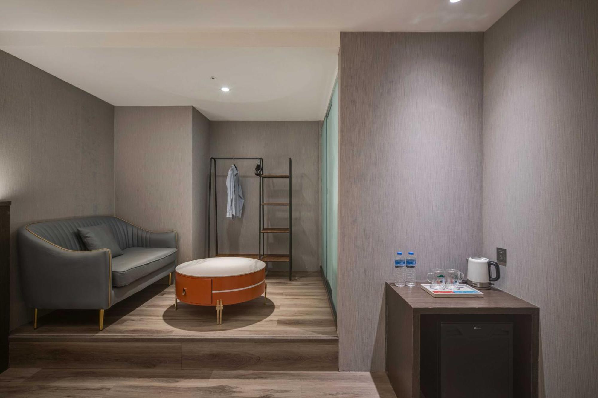 Fun Stay Inn Ximen Taipei Exterior photo